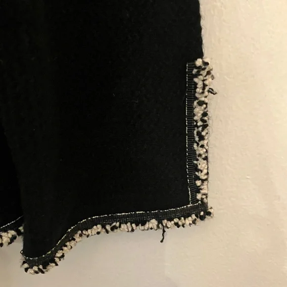 Molly Bracken Elegant Black and Cream Knit - Picture 5 of 11